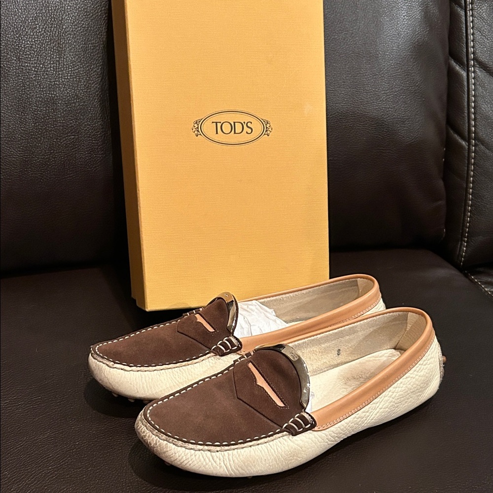 Tod's Two-Tone Brown and Cream Loafers